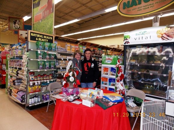 petco-canandaigua-Donna-and-Iliana
